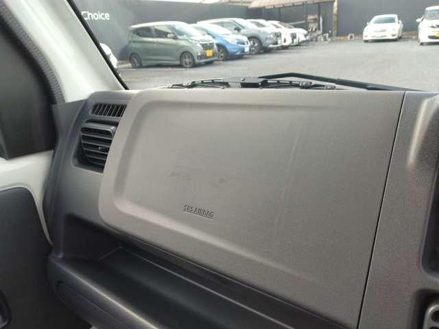 ミニキャブトラック ６６０　みのり　４ＷＤ／キーレス／５速マニュアル／衝突軽減ブレーキ／パワステ／エアコン／レーンアシスト／アイドリングストップ／Ｗエアバッグ／ＡＢＳ／禁煙車／記録簿／キーレス／踏み間違い防止／リア強化サスペンション（10枚目）