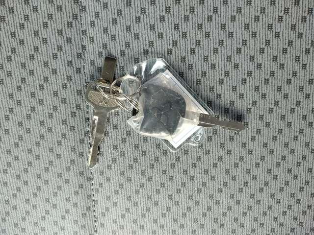 ミニキャブトラック ６６０　みのり　４ＷＤ／キーレス／５速マニュアル／衝突軽減ブレーキ／パワステ／エアコン／レーンアシスト／アイドリングストップ／Ｗエアバッグ／ＡＢＳ／禁煙車／記録簿／キーレス／踏み間違い防止／リア強化サスペンション（11枚目）