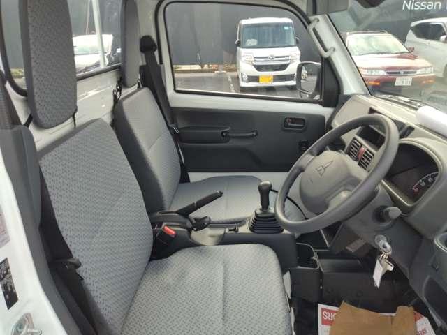 ミニキャブトラック ６６０　みのり　４ＷＤ／キーレス／５速マニュアル／衝突軽減ブレーキ／パワステ／エアコン／レーンアシスト／アイドリングストップ／Ｗエアバッグ／ＡＢＳ／禁煙車／記録簿／キーレス／踏み間違い防止／リア強化サスペンション（12枚目）