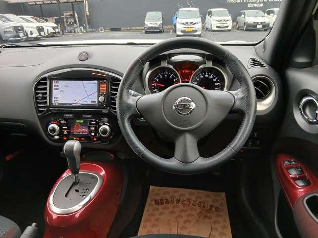 ジューク 1.6 16GT FOUR タイプV 4WD 先行初売り特 価 車/日産純正メモリーナビ/ワンセグTV/アルミホイール オートエアコン/インテリキー/盗難防止装置/ワンオーナー/ETC/バックモニター/(2枚目)