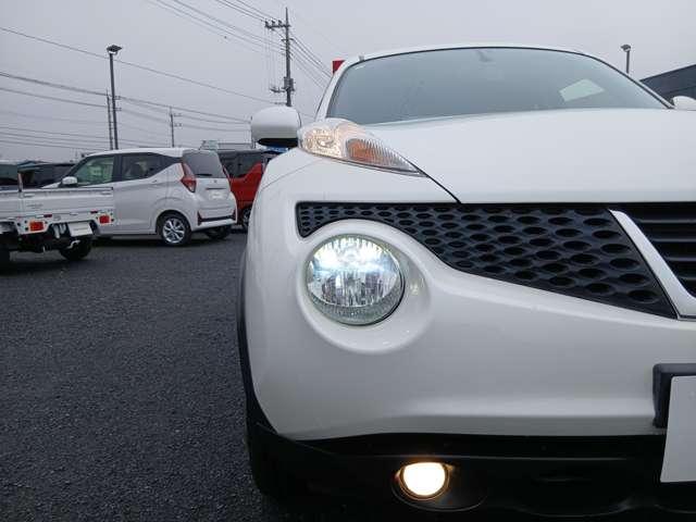 ジューク 1.6 16GT FOUR タイプV 4WD 先行初売り特 価 車/日産純正メモリーナビ/ワンセグTV/アルミホイール オートエアコン/インテリキー/盗難防止装置/ワンオーナー/ETC/バックモニター/(6枚目)