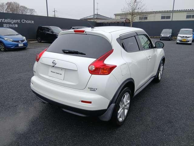 ジューク 1.6 16GT FOUR タイプV 4WD 先行初売り特 価 車/日産純正メモリーナビ/ワンセグTV/アルミホイール オートエアコン/インテリキー/盗難防止装置/ワンオーナー/ETC/バックモニター/(16枚目)