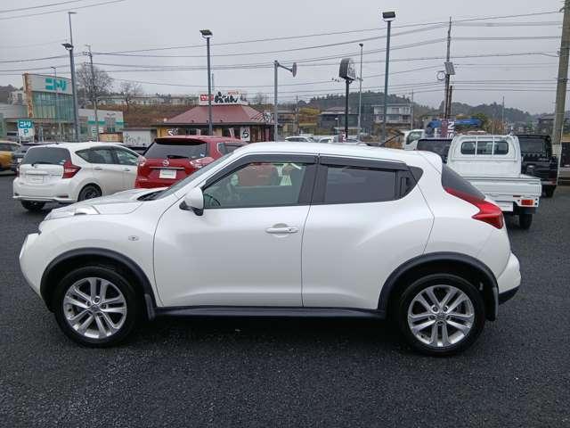 ジューク 1.6 16GT FOUR タイプV 4WD 先行初売り特 価 車/日産純正メモリーナビ/ワンセグTV/アルミホイール オートエアコン/インテリキー/盗難防止装置/ワンオーナー/ETC/バックモニター/(19枚目)