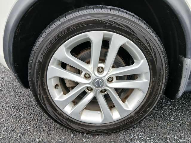 ジューク 1.6 16GT FOUR タイプV 4WD 先行初売り特 価 車/日産純正メモリーナビ/ワンセグTV/アルミホイール オートエアコン/インテリキー/盗難防止装置/ワンオーナー/ETC/バックモニター/(20枚目)