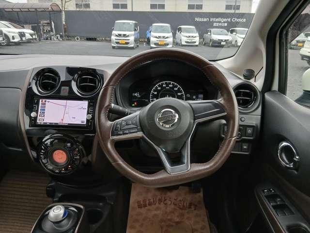 ノート １．２　ｅ－ＰＯＷＥＲ　メダリスト　初売り特　価　車／純正ナビ／フルセグＴＶ　被害軽減ブレーキ　ＴＶナビ　禁煙　バックモニター　インテリキー　盗難防止装置　ＬＥＤランプ　車線逸脱警報システム　キーフリー　アルミホイール　ＥＴＣ　オートエアコン　記録簿　パワーウインドウ　ＡＢＳ（2枚目）