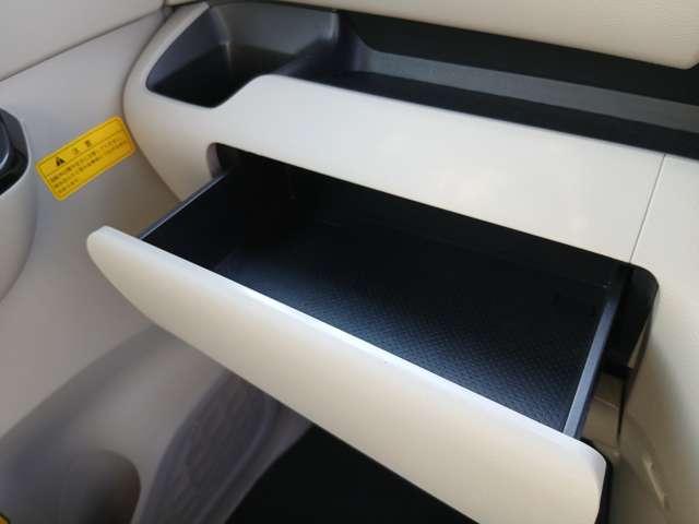 ルークス ６６０　Ｘ　助手席スライドアップシート　日産純正９インチメモリーナビ／フルセグＴＶ／前後ドラレコ／ＥＴＣ／アラウンドビューモニター／左オートスライドドア／ハイビームアシスト／／衝突軽減ブレーキ／踏み間違い防止／インテリキー／ワンオーナー（53枚目）