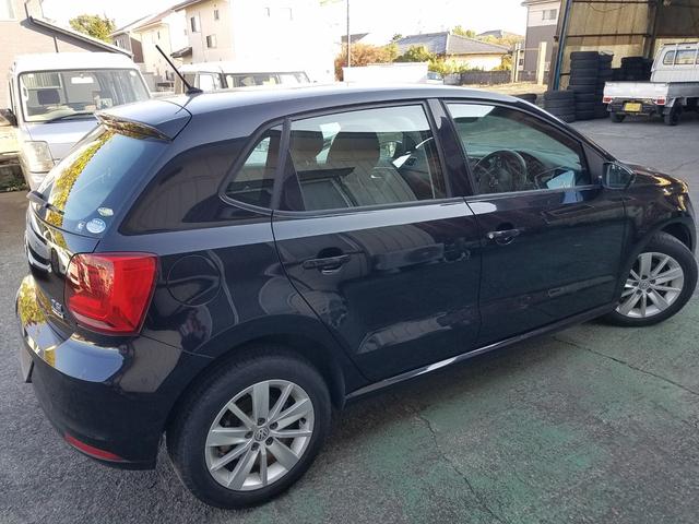 ポロ TSIコンフォートラインアップグレードパック ワンオーナー・キーレス・Wエアバッグ・ABS・FOGランプ・前後ドラレコ・アップグレードパッケージ・15アルミ・オートライト・バックモニター・禁煙車・アイドリングストップ(9枚目)