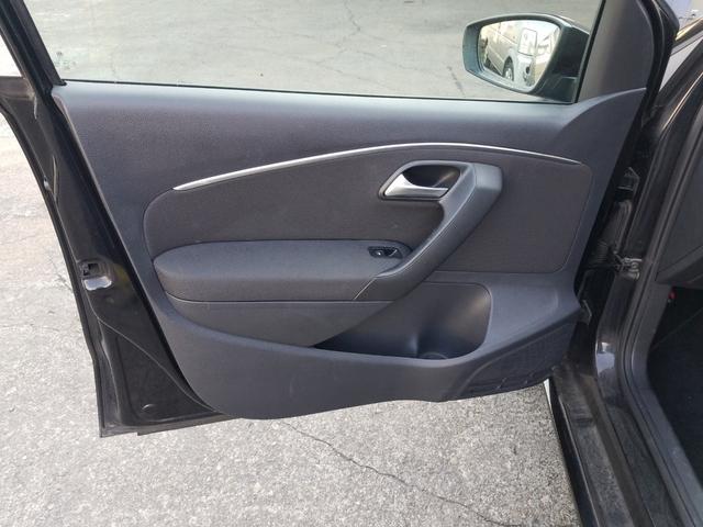 ポロ TSIコンフォートラインアップグレードパック ワンオーナー・キーレス・Wエアバッグ・ABS・FOGランプ・前後ドラレコ・アップグレードパッケージ・15アルミ・オートライト・バックモニター・禁煙車・アイドリングストップ(26枚目)