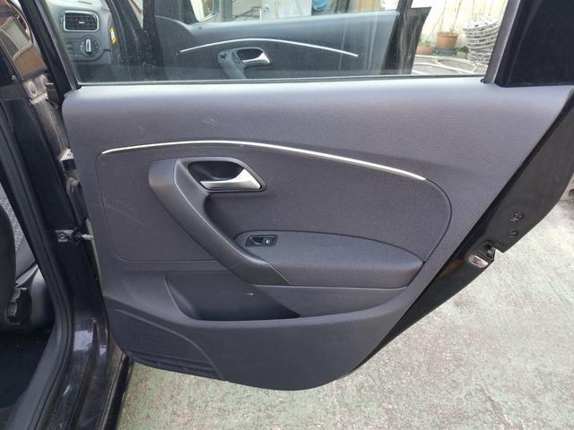 ポロ TSIコンフォートラインアップグレードパック ワンオーナー・キーレス・Wエアバッグ・ABS・FOGランプ・前後ドラレコ・アップグレードパッケージ・15アルミ・オートライト・バックモニター・禁煙車・アイドリングストップ(28枚目)