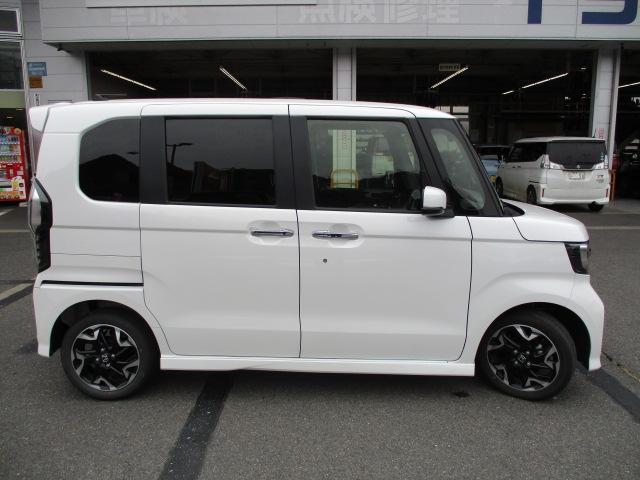 G・Lターボホンダセンシング 4WD 衝突軽減ブレーキ 純正メモリーナビ バックカメラ ドライブレコーダー アダプティブクルーズコントロール 両側電動スライド シートヒーター オートエアコン キーフリー(5枚目)