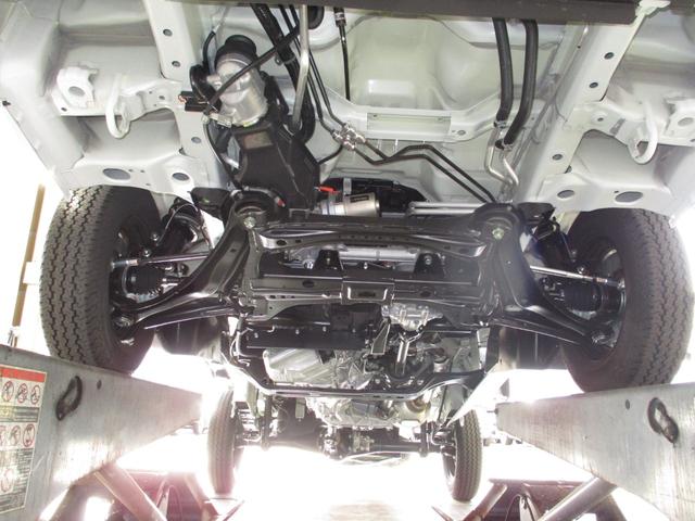 KCエアコン・パワステ農繁仕様 4WD 5MT 前後誤発進抑制機能 車線逸脱警報機能 リヤパーキングセンサー オートライト パートタイム4WD デフロック 荷台作業灯 アッパーメンバーガード リヤゲートチェーン アングルポストプロテクター(26枚目)