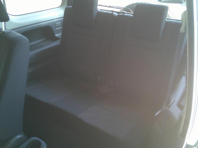 ジムニー ＸＣ　４ＷＤ　４ＡＴ　社外１０インチフルセグナビ　ＥＴＣ　キーレスキー　フォグランプ　純正１６インチアルミ　スモークガラス　電動格納ドアミラー　　パートタイム４ＷＤ　ワンオーナー車（21枚目）
