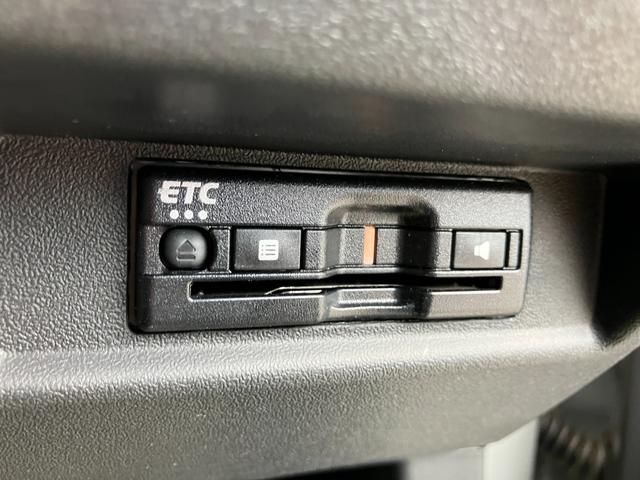 ジムニーシエラ ＪＣ　４ＷＤ　４ＡＴ　４型　デュアルセンサーブレーキ　純正８インチフルセグナビ　バックカメラ　ドライブレコーダー　純正オプショングリル　ビルトインＥＴＣ　シートヒーター　クルーズコントロール　ＬＥＤヘッドライト　フォグランプ　オートハイビーム　純正アルミ（18枚目）
