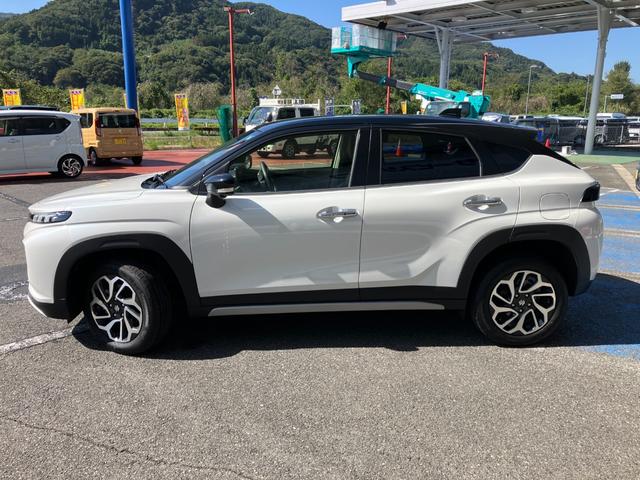 フロンクス ベースグレード　４ＷＤ　デュアルセンサーブレーキサポート２　純正９インチフルセグナビ　全方位カメラ　ドライブレコーダー　ワイヤレス充電　ＥＴＣ　グリップコントロール　ヒルディセントコントロール　レーダークルーズコントロール　パーキングセンサー　ＬＥＤライト（4枚目）