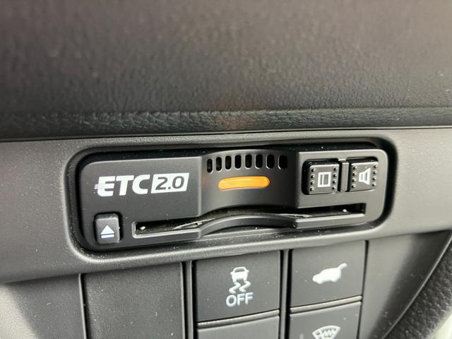 ZR-V e:HEV Z 4WD ホンダセンシング 純正9インチフルセグナビ マルチビューカメラ BOSEサウンド ドライブレコーダー パワーバックドア パワーシート シートヒーター ステアリングヒーター ビルトインETC2.0 レーダークルーズ(18枚目)