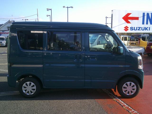 エブリイ ジョインターボ 4WD デュアルカメラブレーキ Mioベットキット車中泊仕様 スズキセーフティサポート 純正ディスプレイオーディオ バックカメラ シートヒーター LEDヘッドライト オートハイビーム パーキングセンサー 車線逸脱警報 先行車発進警告(4枚目)