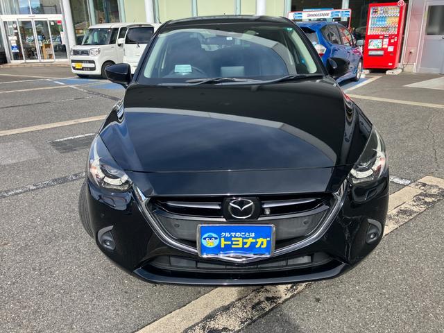 デミオ １５Ｓツーリング　４ＷＤ　スマートシティブレーキ　純正フルセグＳＤナビ　３６０°モニター　シートヒーター　レーダークルーズコントロール　スマートインＥＴＣ　パーキングセンサー　ＬＥＤヘッドライト　フォグランプ　オートハイビーム　純正アルミ　キーフリー（2枚目）