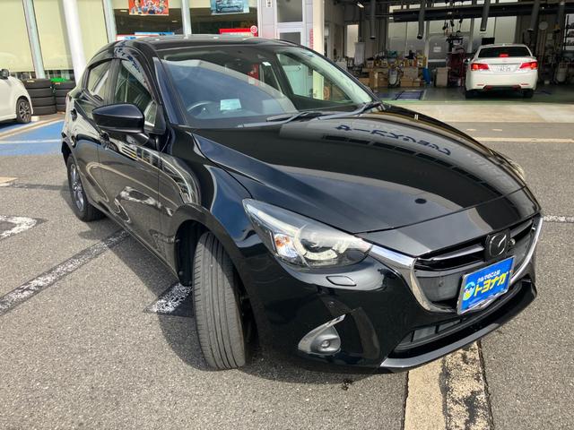 デミオ １５Ｓツーリング　４ＷＤ　スマートシティブレーキ　純正フルセグＳＤナビ　３６０°モニター　シートヒーター　レーダークルーズコントロール　スマートインＥＴＣ　パーキングセンサー　ＬＥＤヘッドライト　フォグランプ　オートハイビーム　純正アルミ　キーフリー（3枚目）