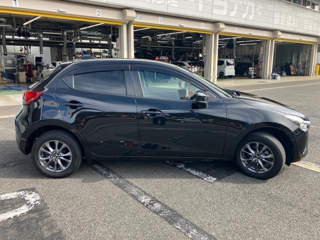 デミオ １５Ｓツーリング　４ＷＤ　スマートシティブレーキ　純正フルセグＳＤナビ　３６０°モニター　シートヒーター　レーダークルーズコントロール　スマートインＥＴＣ　パーキングセンサー　ＬＥＤヘッドライト　フォグランプ　オートハイビーム　純正アルミ　キーフリー（5枚目）