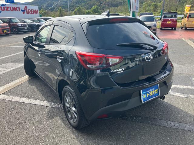 デミオ １５Ｓツーリング　４ＷＤ　スマートシティブレーキ　純正フルセグＳＤナビ　３６０°モニター　シートヒーター　レーダークルーズコントロール　スマートインＥＴＣ　パーキングセンサー　ＬＥＤヘッドライト　フォグランプ　オートハイビーム　純正アルミ　キーフリー（6枚目）