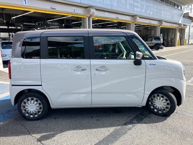 ワゴンRスマイル ハイブリッドX 4WD デュアルセンサーブレーキサポート2 純正9インチフルセグナビ 全方位カメラ 両側電動スライドドア シートヒーター アダプティブクルーズコントロール パーキングセンサー LEDヘッドライト フォグランプ オートハイビーム スマートキー(5枚目)