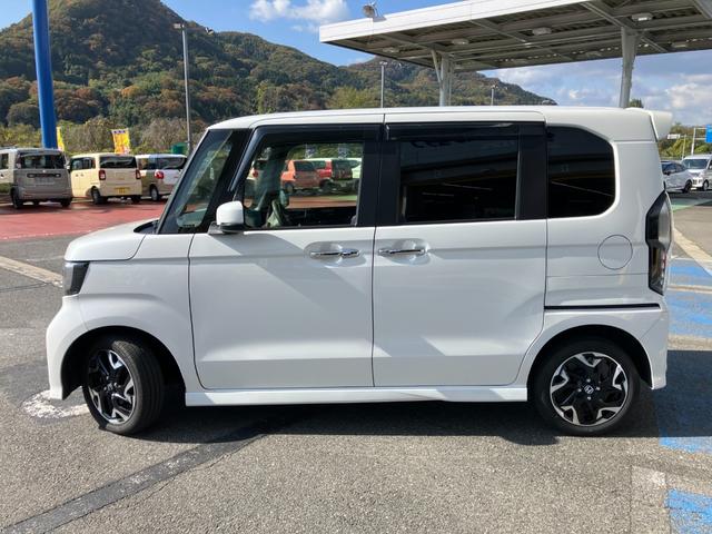 N-BOXカスタム G・Lターボホンダセンシング 4WD フルセグナビ バックカメラ ドライブレコーダー シートヒーター ビルトインETC 両側電動スライド パドルシフト オートクルーズコントロール パーキングセンサー 車線逸脱抑制 LEDヘッドライト(4枚目)