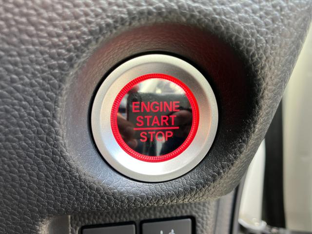 N-BOXカスタム G・Lターボホンダセンシング 4WD フルセグナビ バックカメラ ドライブレコーダー シートヒーター ビルトインETC 両側電動スライド パドルシフト オートクルーズコントロール パーキングセンサー 車線逸脱抑制 LEDヘッドライト(18枚目)