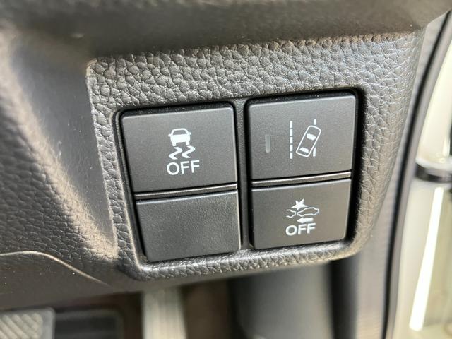 N-BOXカスタム G・Lターボホンダセンシング 4WD フルセグナビ バックカメラ ドライブレコーダー シートヒーター ビルトインETC 両側電動スライド パドルシフト オートクルーズコントロール パーキングセンサー 車線逸脱抑制 LEDヘッドライト(20枚目)