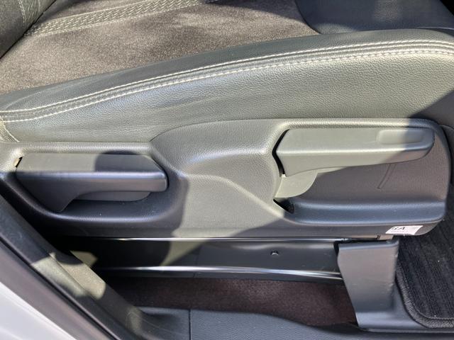 N-BOXカスタム G・Lターボホンダセンシング 4WD フルセグナビ バックカメラ ドライブレコーダー シートヒーター ビルトインETC 両側電動スライド パドルシフト オートクルーズコントロール パーキングセンサー 車線逸脱抑制 LEDヘッドライト(30枚目)