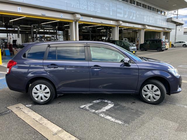 カローラフィールダー 1.5X 4WD 純正ワンセグナビ バックカメラ ビルトインETC キーレスキー 電動格納ドアミラー スモークガラス ウインカーミラー トノカバー(5枚目)