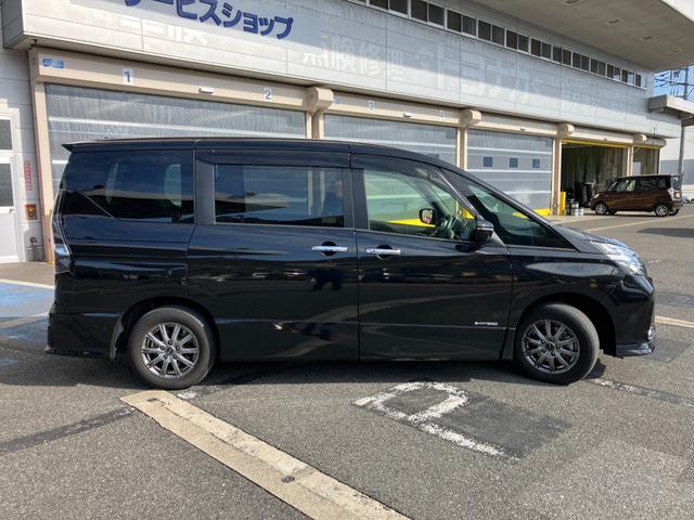 セレナ ハイウェイスターＶ　４ＷＤ　エマージェンシーブレキーキ　９インチフルセグナビ　ルーフモニター　バックカメラ　プロパイロット　ビルトインＥＴＣ　両側電動スライドドア　ハンズフリースライド　パーキングセンサー　車線逸脱抑制　ＬＥＤヘッドライト　オートハイビーム（5枚目）