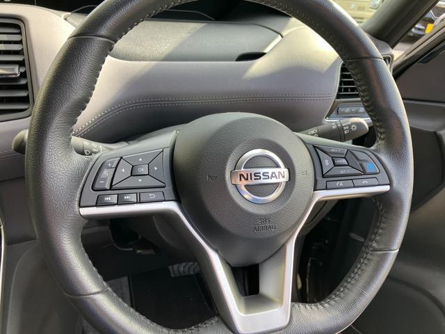 セレナ ハイウェイスターＶ　４ＷＤ　エマージェンシーブレキーキ　９インチフルセグナビ　ルーフモニター　バックカメラ　プロパイロット　ビルトインＥＴＣ　両側電動スライドドア　ハンズフリースライド　パーキングセンサー　車線逸脱抑制　ＬＥＤヘッドライト　オートハイビーム（20枚目）