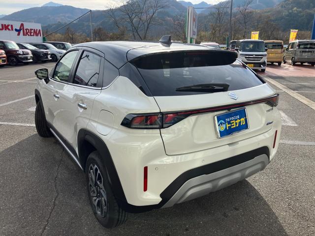 フロンクス ベースグレード　４ＷＤ　デュアルセンサーブレーキＩＩ　純正スズキコネクト９インチナビ　全方位カメラ　シートヒーター　ＥＴＣ　アダプティブクルーズ　パーキングセンサー　パドルシフト　ＬＥＤヘッドライト　ワイヤレス充電器　ヒルディセント　グリップコントロール（6枚目）