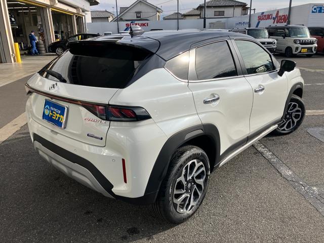 フロンクス ベースグレード　４ＷＤ　デュアルセンサーブレーキＩＩ　純正スズキコネクト９インチナビ　全方位カメラ　シートヒーター　ＥＴＣ　アダプティブクルーズ　パーキングセンサー　パドルシフト　ＬＥＤヘッドライト　ワイヤレス充電器　ヒルディセント　グリップコントロール（8枚目）
