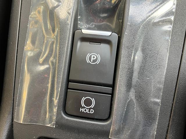 フロンクス ベースグレード　４ＷＤ　デュアルセンサーブレーキＩＩ　純正スズキコネクト９インチナビ　全方位カメラ　シートヒーター　ＥＴＣ　アダプティブクルーズ　パーキングセンサー　パドルシフト　ＬＥＤヘッドライト　ワイヤレス充電器　ヒルディセント　グリップコントロール（17枚目）