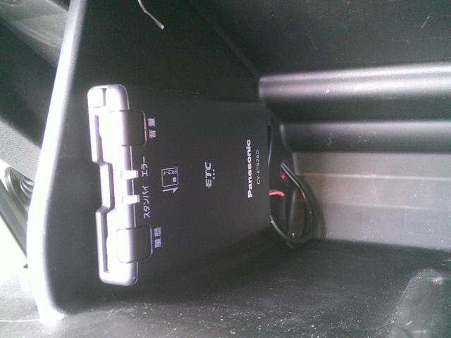 フロンクス ベースグレード　４ＷＤ　デュアルセンサーブレーキＩＩ　純正スズキコネクト９インチナビ　全方位カメラ　シートヒーター　ＥＴＣ　アダプティブクルーズ　パーキングセンサー　パドルシフト　ＬＥＤヘッドライト　ワイヤレス充電器　ヒルディセント　グリップコントロール（20枚目）