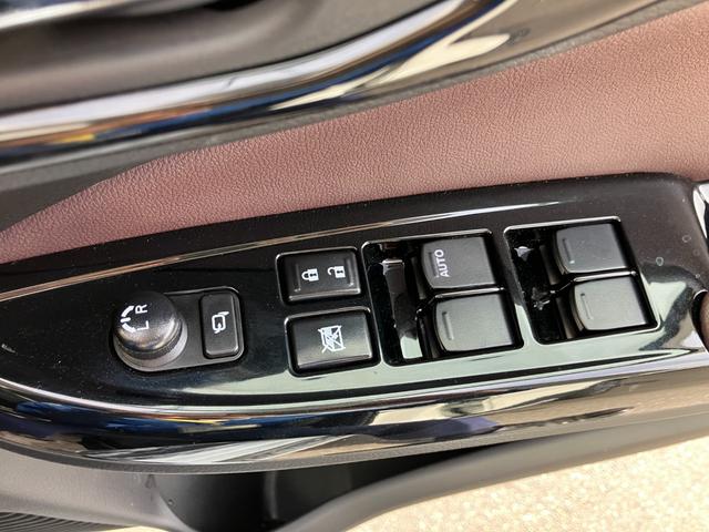 フロンクス ベースグレード　４ＷＤ　デュアルセンサーブレーキＩＩ　純正スズキコネクト９インチナビ　全方位カメラ　シートヒーター　ＥＴＣ　アダプティブクルーズ　パーキングセンサー　パドルシフト　ＬＥＤヘッドライト　ワイヤレス充電器　ヒルディセント　グリップコントロール（30枚目）