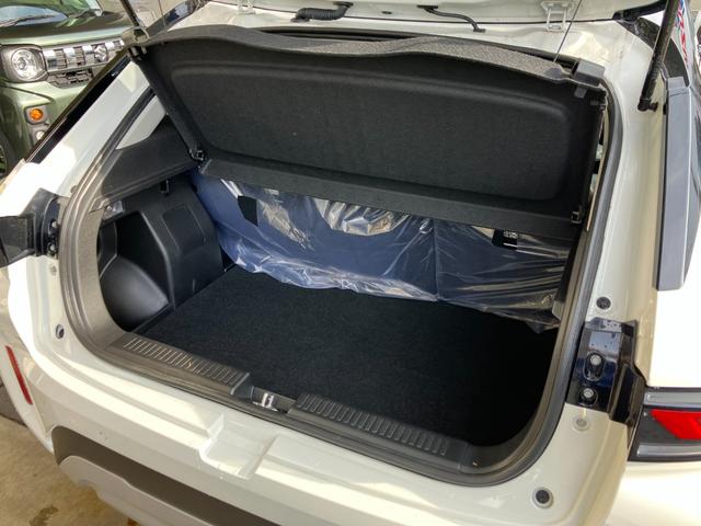 フロンクス ベースグレード　４ＷＤ　デュアルセンサーブレーキＩＩ　純正スズキコネクト９インチナビ　全方位カメラ　シートヒーター　ＥＴＣ　アダプティブクルーズ　パーキングセンサー　パドルシフト　ＬＥＤヘッドライト　ワイヤレス充電器　ヒルディセント　グリップコントロール（35枚目）