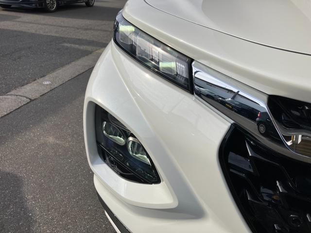 フロンクス ベースグレード　４ＷＤ　デュアルセンサーブレーキＩＩ　純正スズキコネクト９インチナビ　全方位カメラ　シートヒーター　ＥＴＣ　アダプティブクルーズ　パーキングセンサー　パドルシフト　ＬＥＤヘッドライト　ワイヤレス充電器　ヒルディセント　グリップコントロール（36枚目）