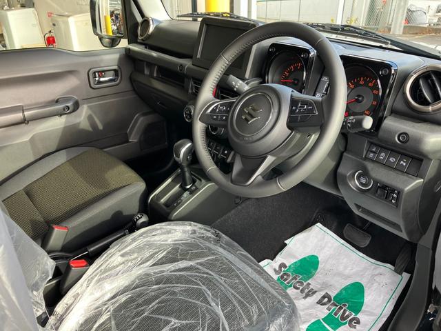 ジムニー ＸＣ　４ＷＤ　デュアルセンサーブレーキ　ダムドリトルＧ仕様　シートヒーター　クルーズコントロール　ヒルディセントコントロール　ＬＥＤヘッドライト　フォグランプ　オートハイビーム　パーキングセンサー　キーフリー　純正アルミ　電動格納ドアミラー（10枚目）