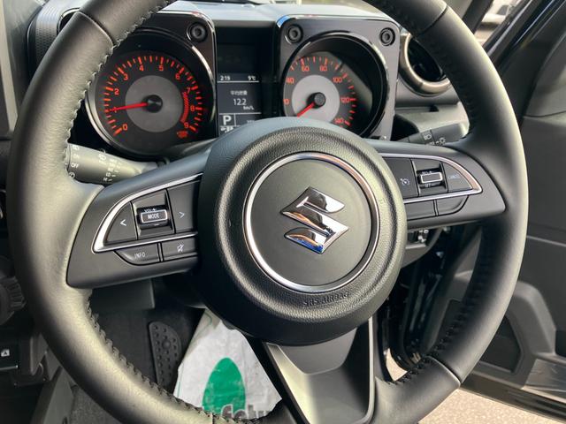 ジムニー ＸＣ　４ＷＤ　デュアルセンサーブレーキ　ダムドリトルＧ仕様　シートヒーター　クルーズコントロール　ヒルディセントコントロール　ＬＥＤヘッドライト　フォグランプ　オートハイビーム　パーキングセンサー　キーフリー　純正アルミ　電動格納ドアミラー（19枚目）