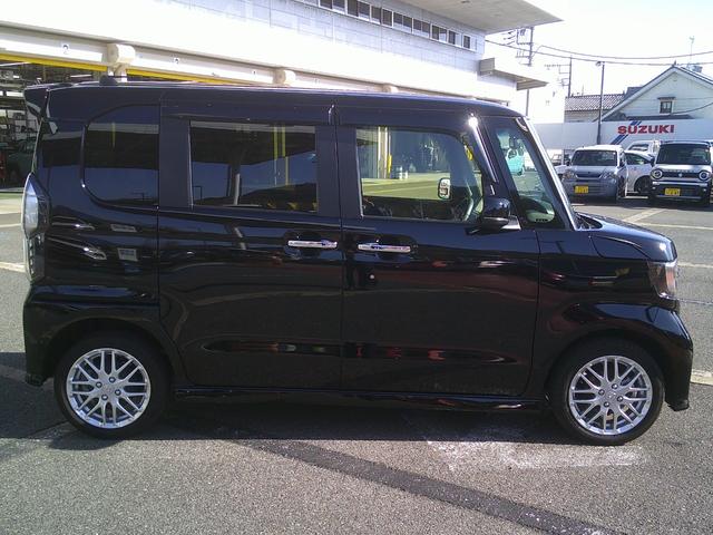 N-BOXカスタム Lターボ 4WD ホンダセンシング 純正8インチフルセグナビ バックカメラ ドライブレコーダー ビルトインETC シートヒーター 両側電動スライドドア アダプティブクルーズコントロール パーキングsンサー LEDヘッドライト(4枚目)