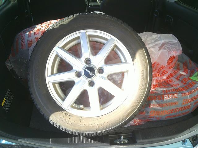 ワゴンＲ ハイブリッドＦＸ　４ＷＤ　社外メモリーナビＴＶ　バックカメラ　ＥＴＣ　シートヒーター　キーレースキー　オートエアコン　エコクール　１４インチアルミ　電動格納ドアミラー　セキュリティアラーム　スモークガラス（30枚目）