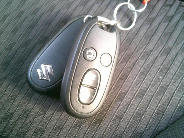 ���L�[�t���[�V�X�e���������R���L�[���g�т��Ă���΃L�[���|�P�b�g�Ȃǂ���o���Ȃ��Ă��h�A�̎{���E��������уG���W���n�����o���܂��I