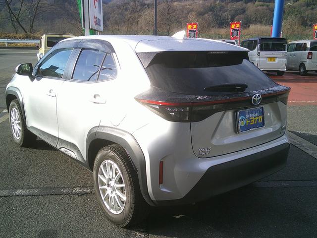 ヤリスクロス ハイブリッドＺ　４ＷＤ　トヨタセーフティセンス　純正８インチディスプレイオーディオ　メモリーナビ　パノラマモニター　ドライブレコーダー　ビルトインＥＴＣ　パワーシート　シートヒーター　レーダークルーズコントロール　パーキングセンサー（6枚目）