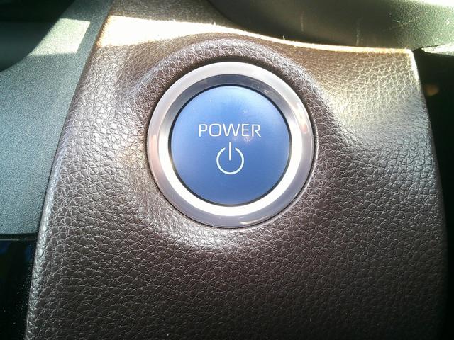 ヤリスクロス ハイブリッドＺ　４ＷＤ　トヨタセーフティセンス　純正８インチディスプレイオーディオ　メモリーナビ　パノラマモニター　ドライブレコーダー　ビルトインＥＴＣ　パワーシート　シートヒーター　レーダークルーズコントロール　パーキングセンサー（16枚目）