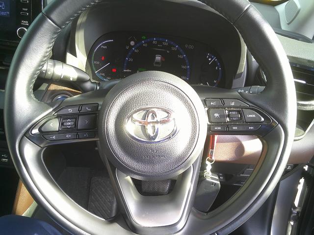 ヤリスクロス ハイブリッドＺ　４ＷＤ　トヨタセーフティセンス　純正８インチディスプレイオーディオ　メモリーナビ　パノラマモニター　ドライブレコーダー　ビルトインＥＴＣ　パワーシート　シートヒーター　レーダークルーズコントロール　パーキングセンサー（19枚目）