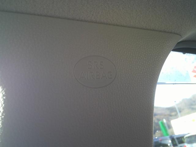 ヤリスクロス ハイブリッドＺ　４ＷＤ　トヨタセーフティセンス　純正８インチディスプレイオーディオ　メモリーナビ　パノラマモニター　ドライブレコーダー　ビルトインＥＴＣ　パワーシート　シートヒーター　レーダークルーズコントロール　パーキングセンサー（27枚目）