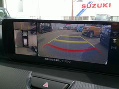 ★３６０°モニター★４個のカメラから得た画像を車両上方から見下ろしたような映像で表示することで、車と路面の駐車枠の関係を一目で確認できます！ 3
