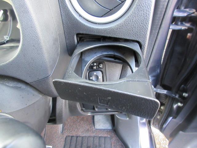 ｅＫスペースカスタム カスタムＴ　純正ナビ／Ｂカメラ／横滑防止／オート付ＨＩＤ＆フォグ／純１５ＡＷ／オート格納ミラー／ウィンカーミラー／インテリキー／プッシュスタート／革巻ステア／ＥＴＣ／ドアバイザー／（25枚目）